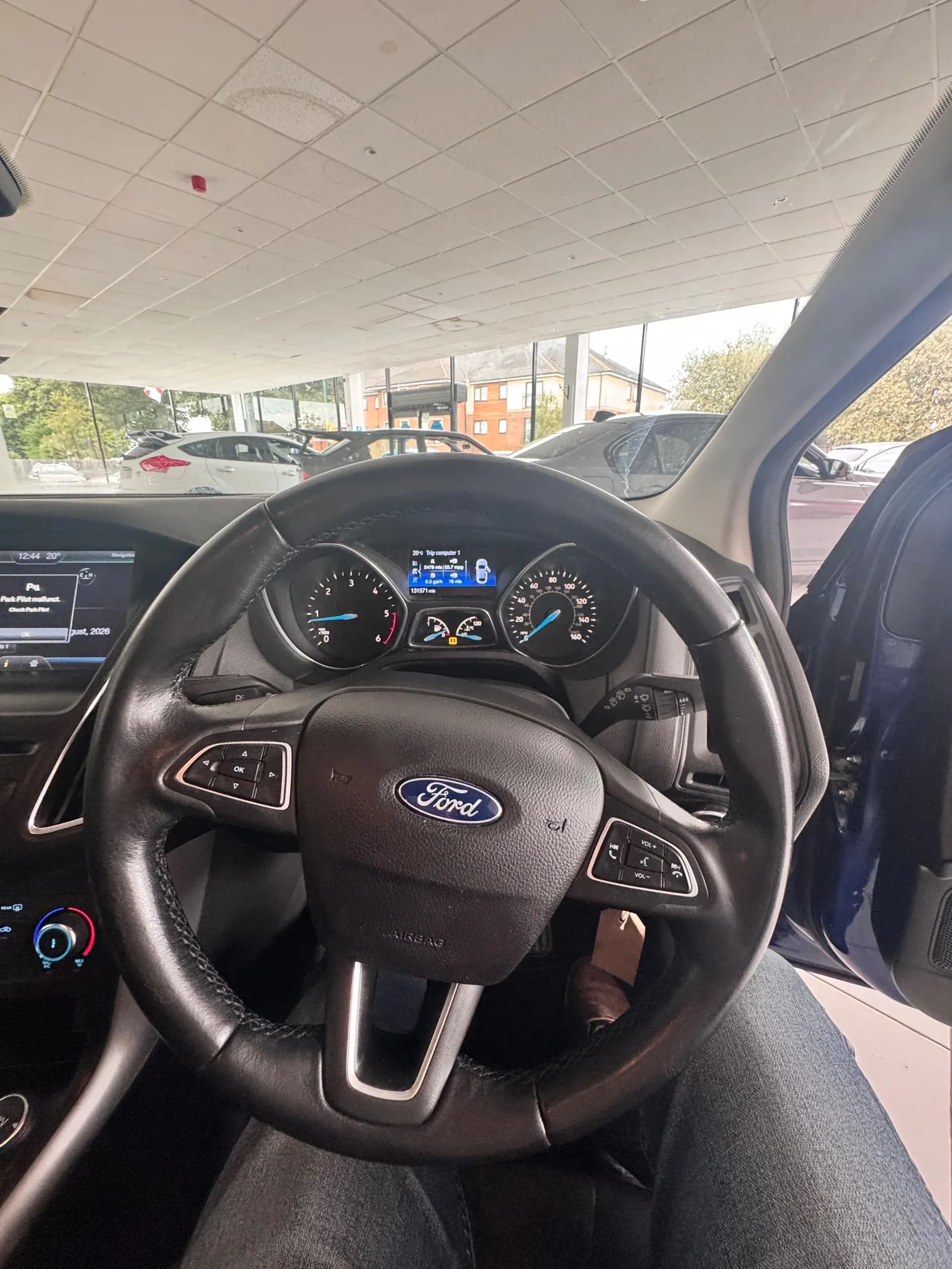 Vehicle photo — dashboard
