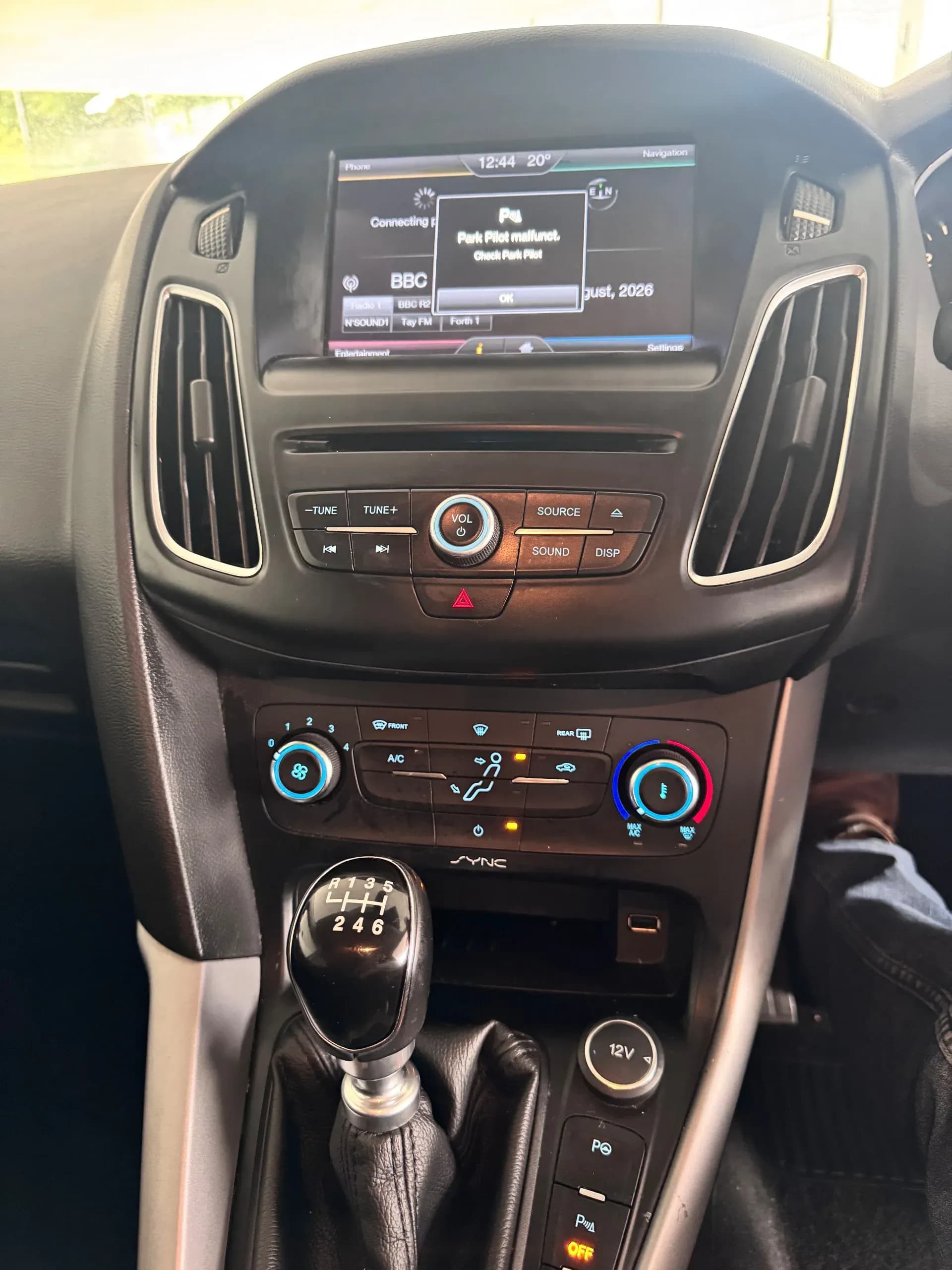 Vehicle photo — feature