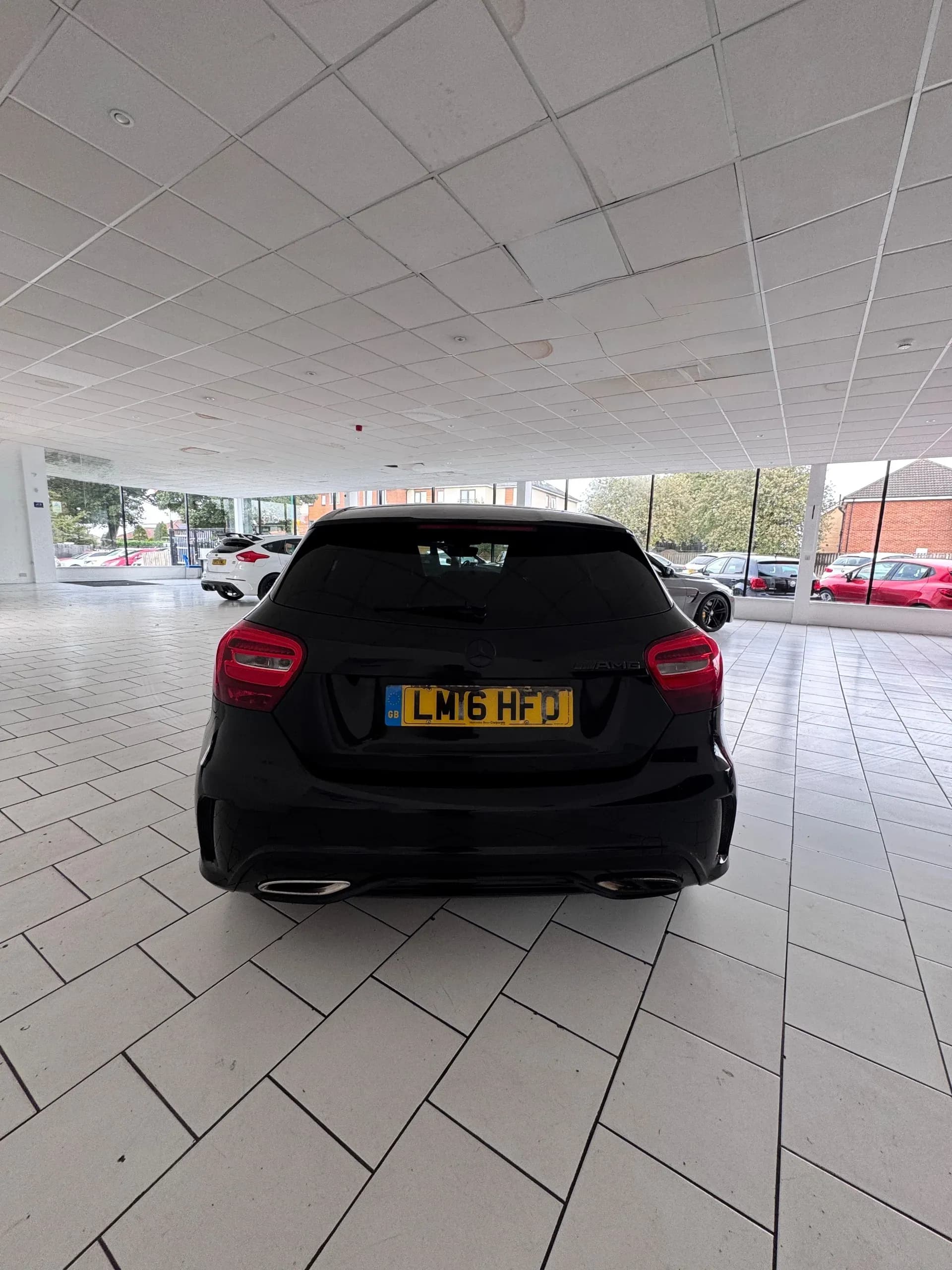 Vehicle photo — rear