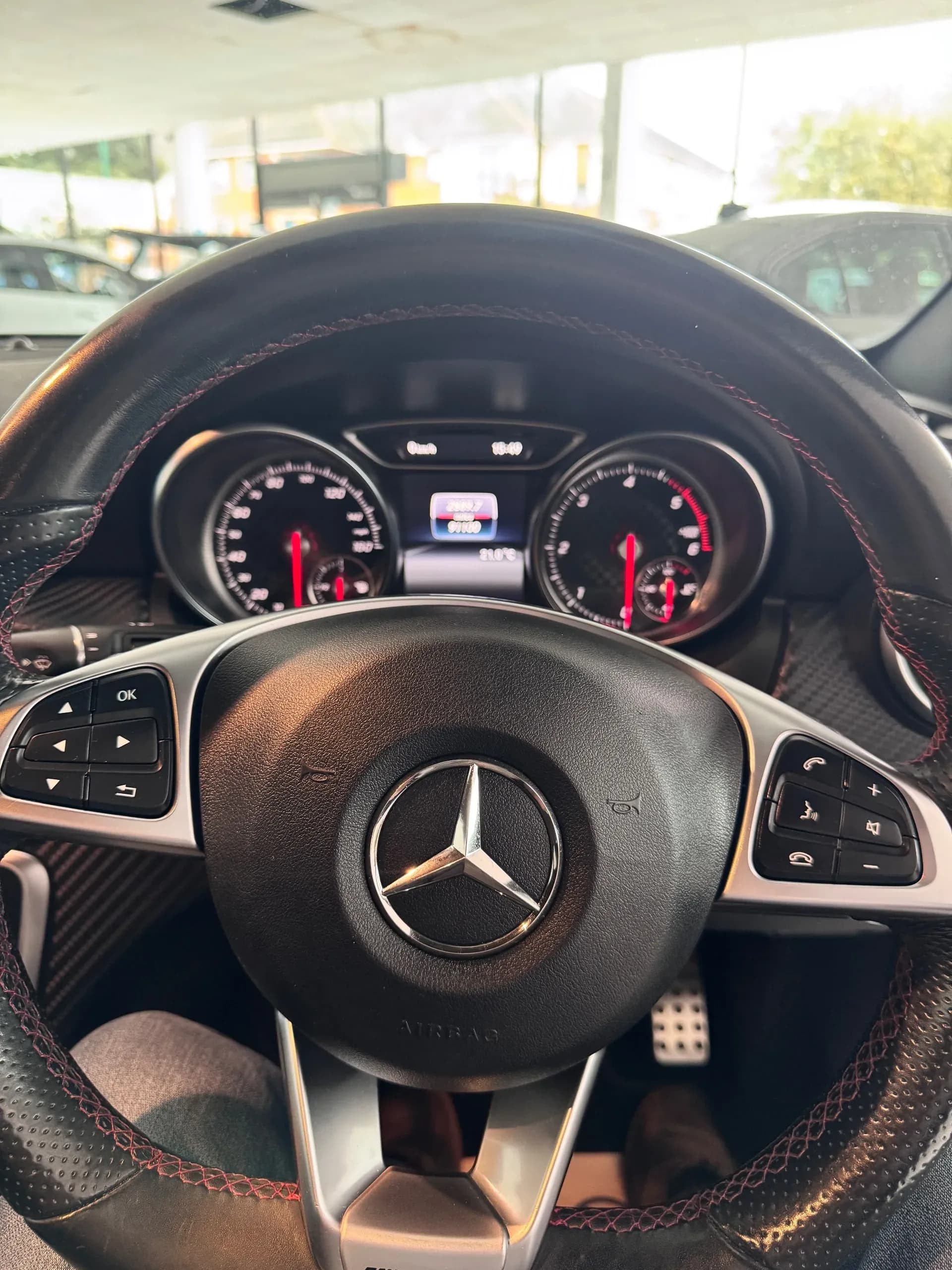 Vehicle photo — dashboard