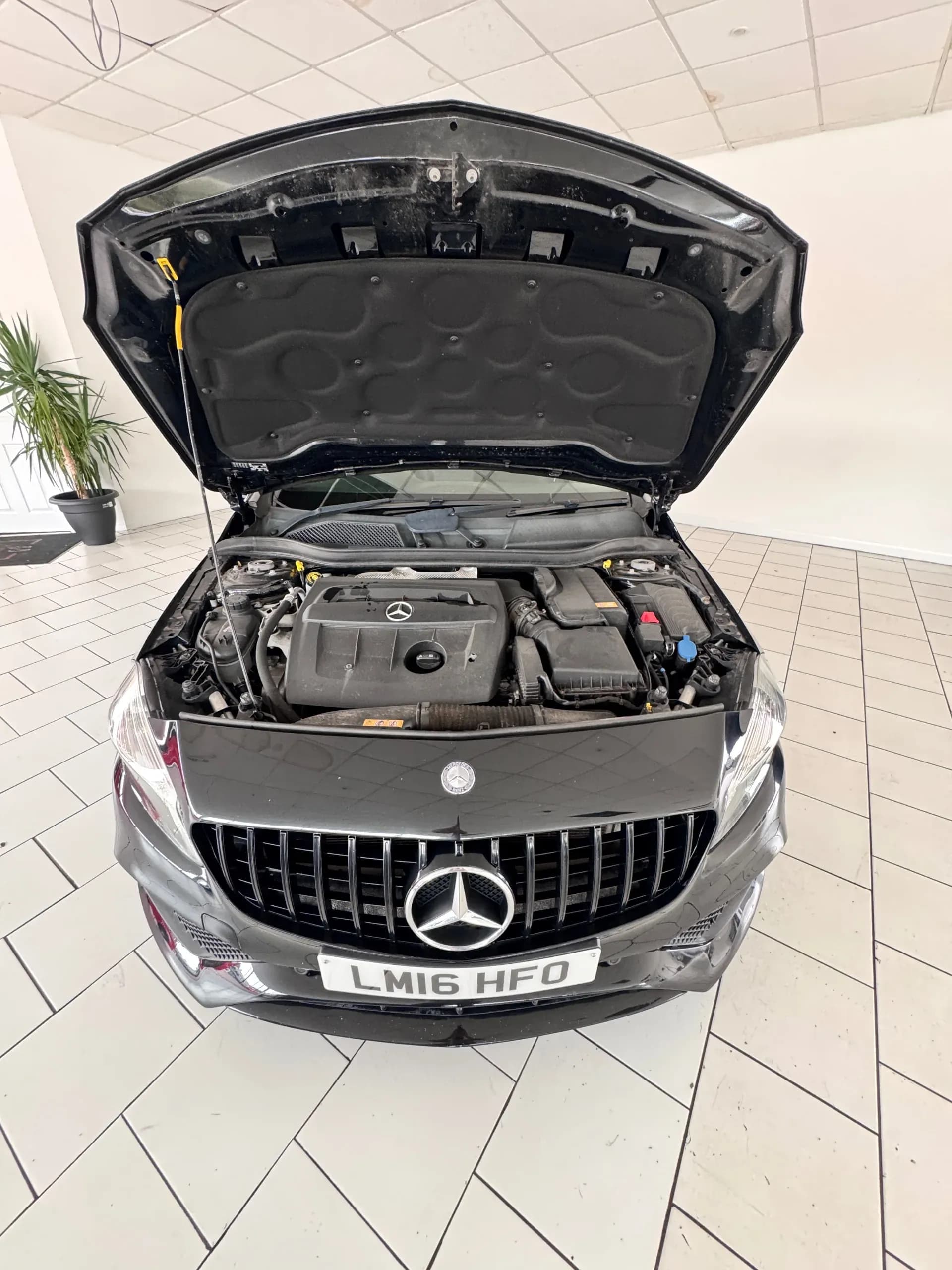 Vehicle photo — engine bay