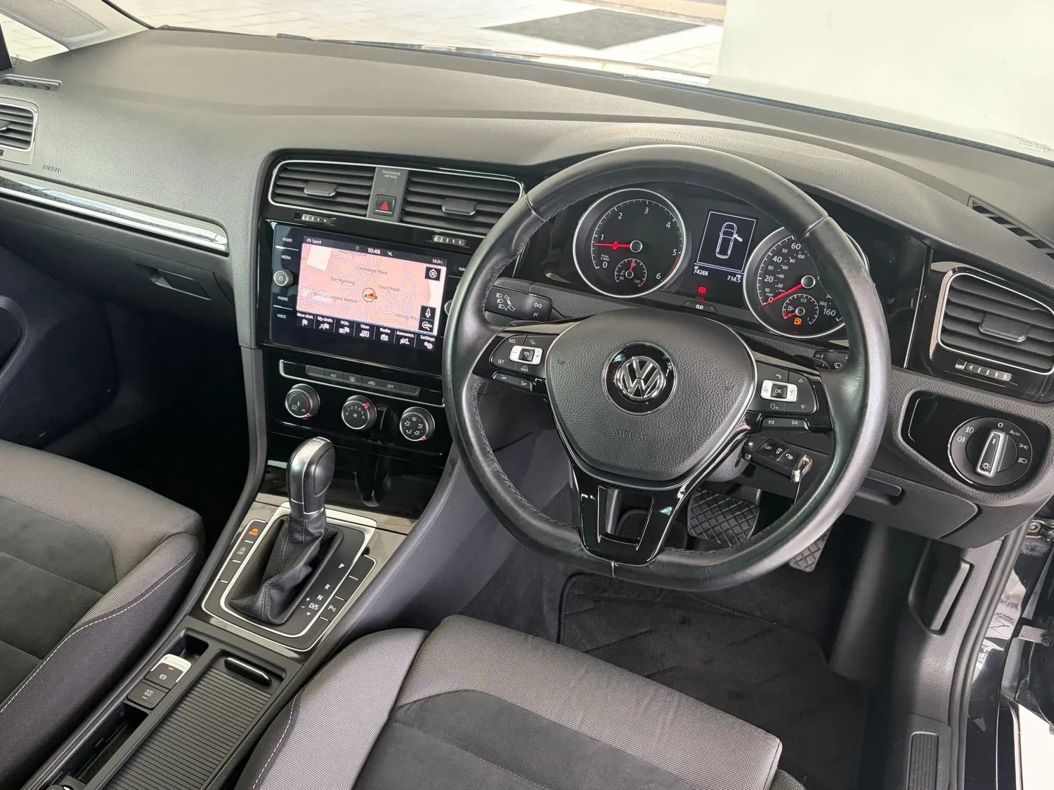 Vehicle photo — dashboard