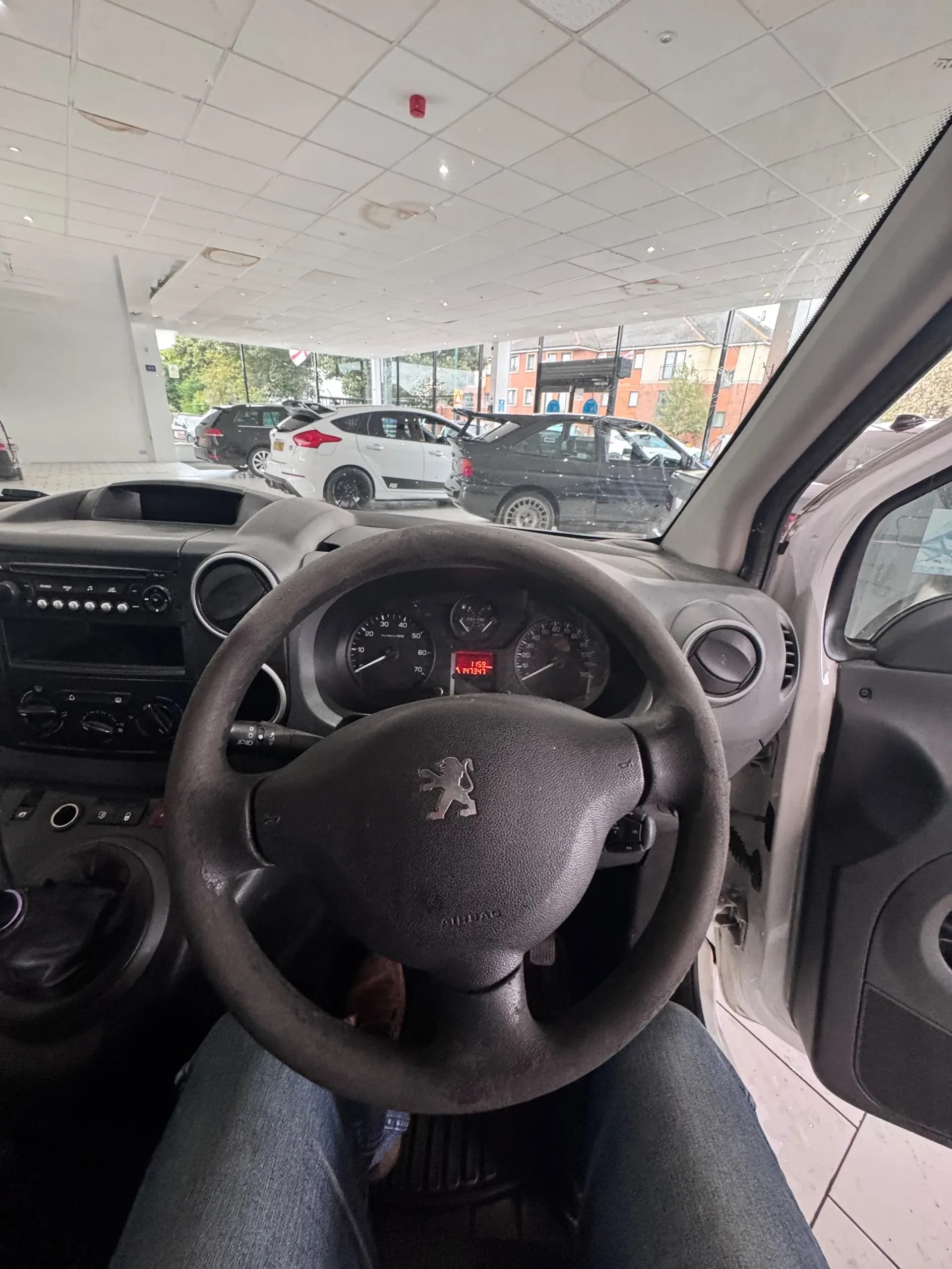 Vehicle photo — dashboard