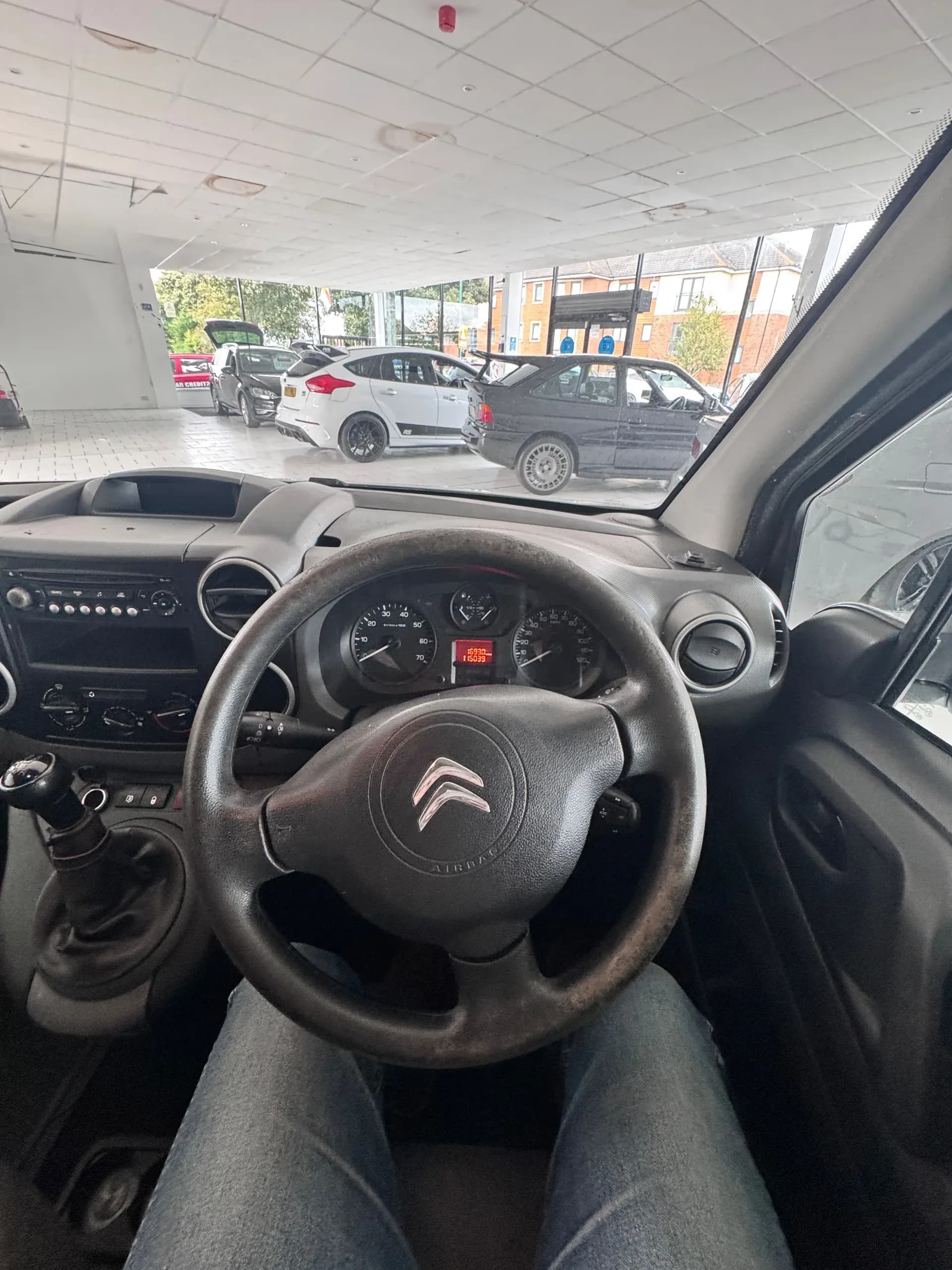 Vehicle photo — dashboard