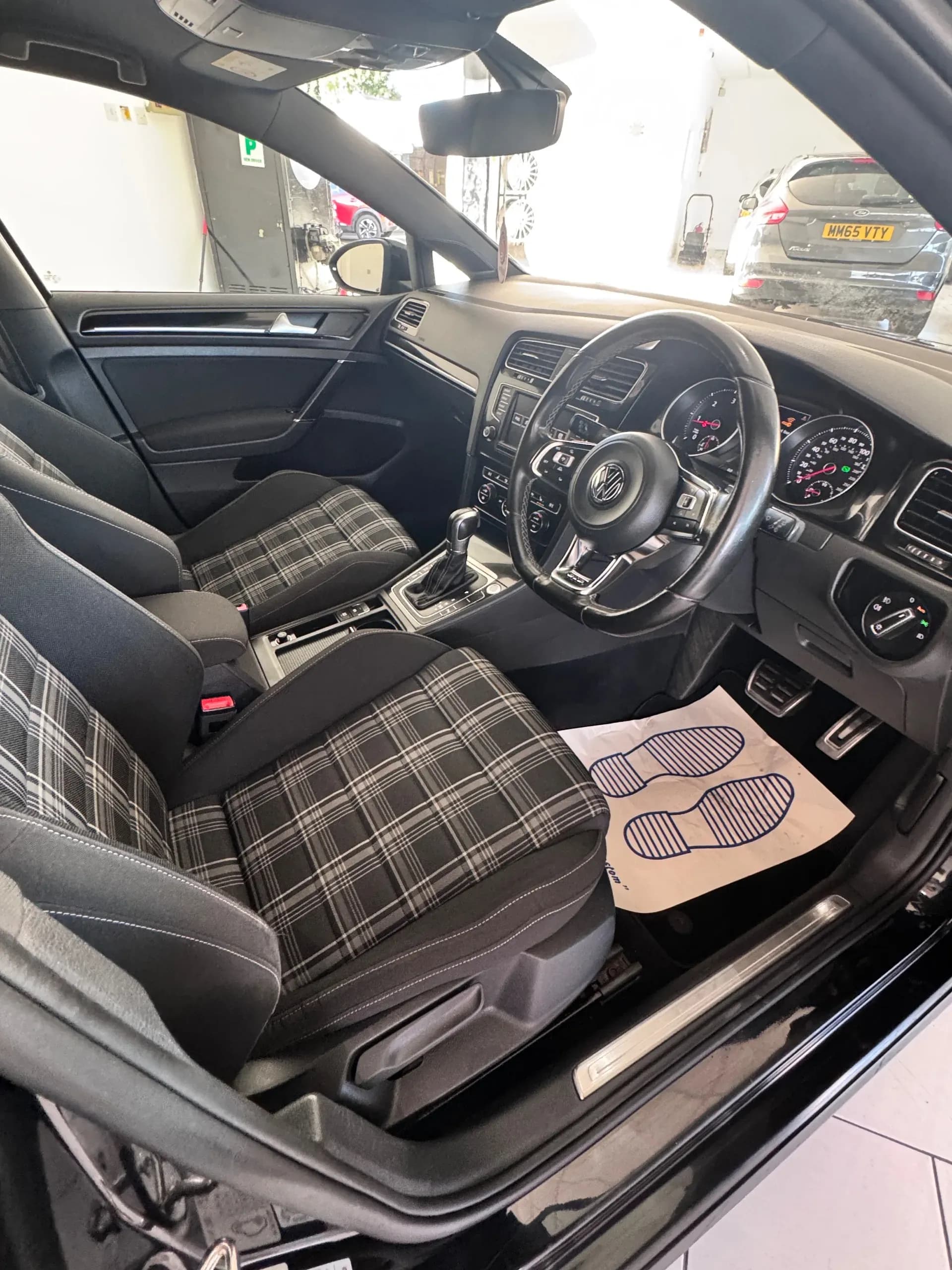 Vehicle photo — front interior