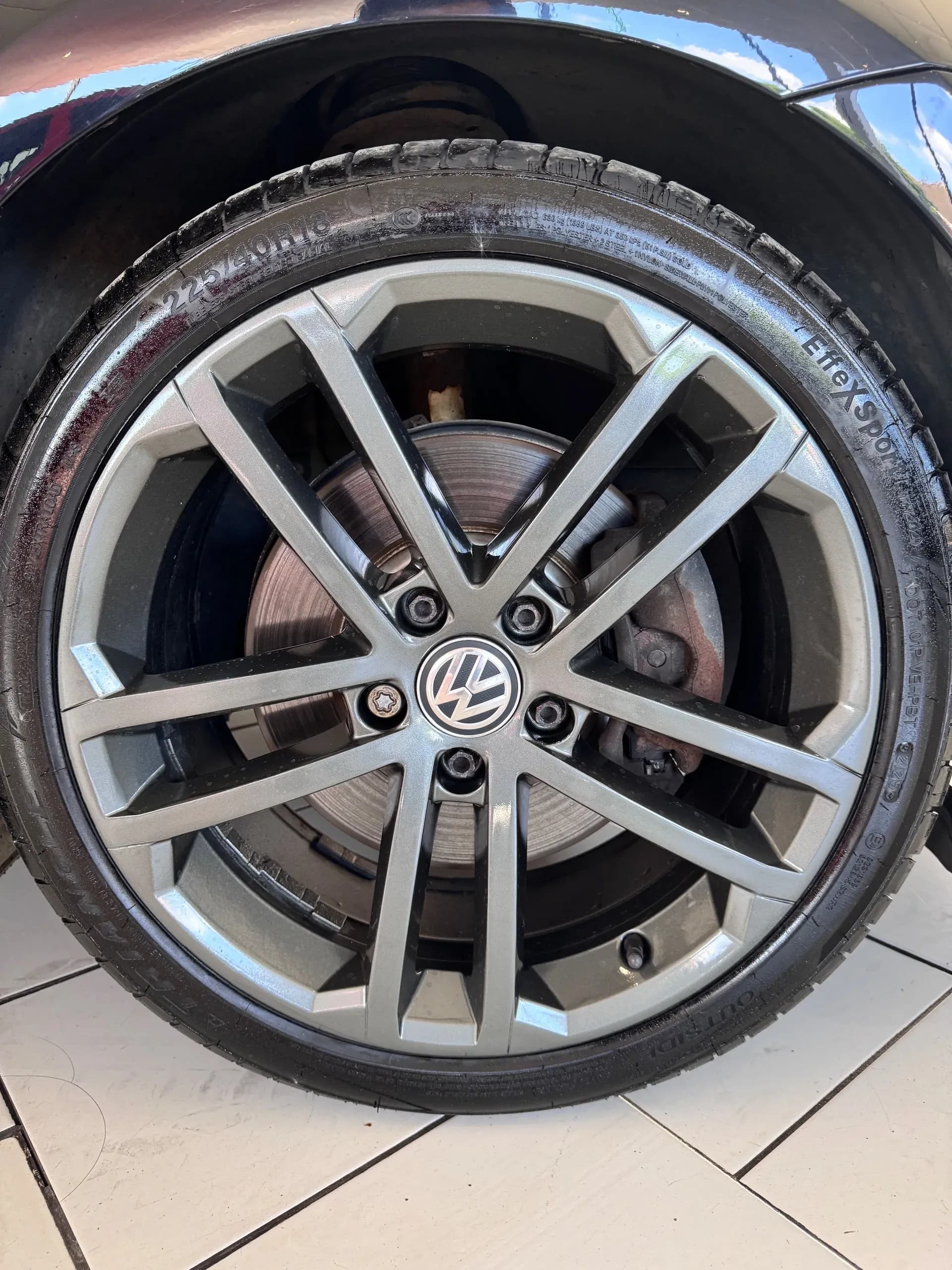 Vehicle photo — os front alloy