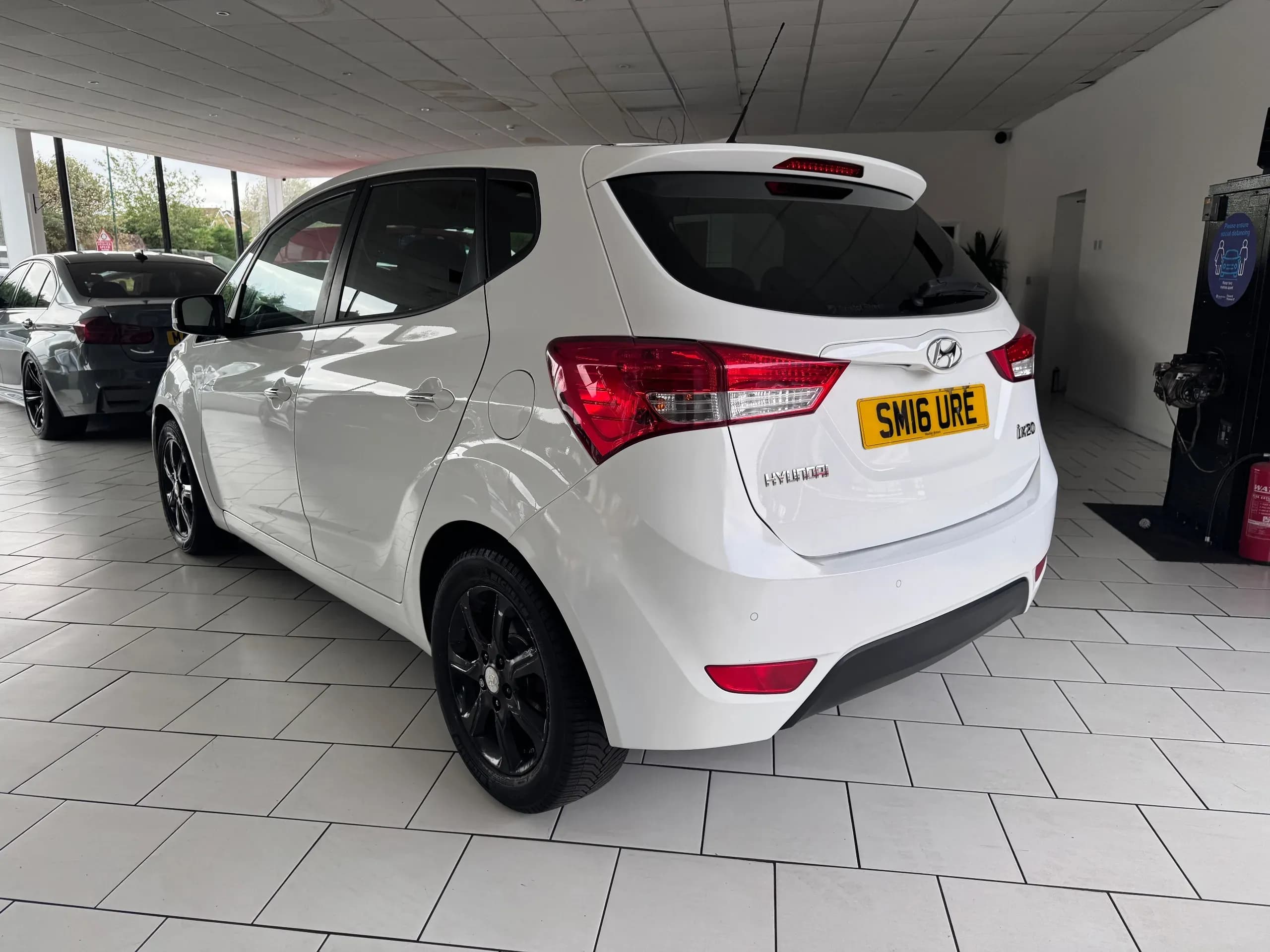 Vehicle photo — nsr three quarter