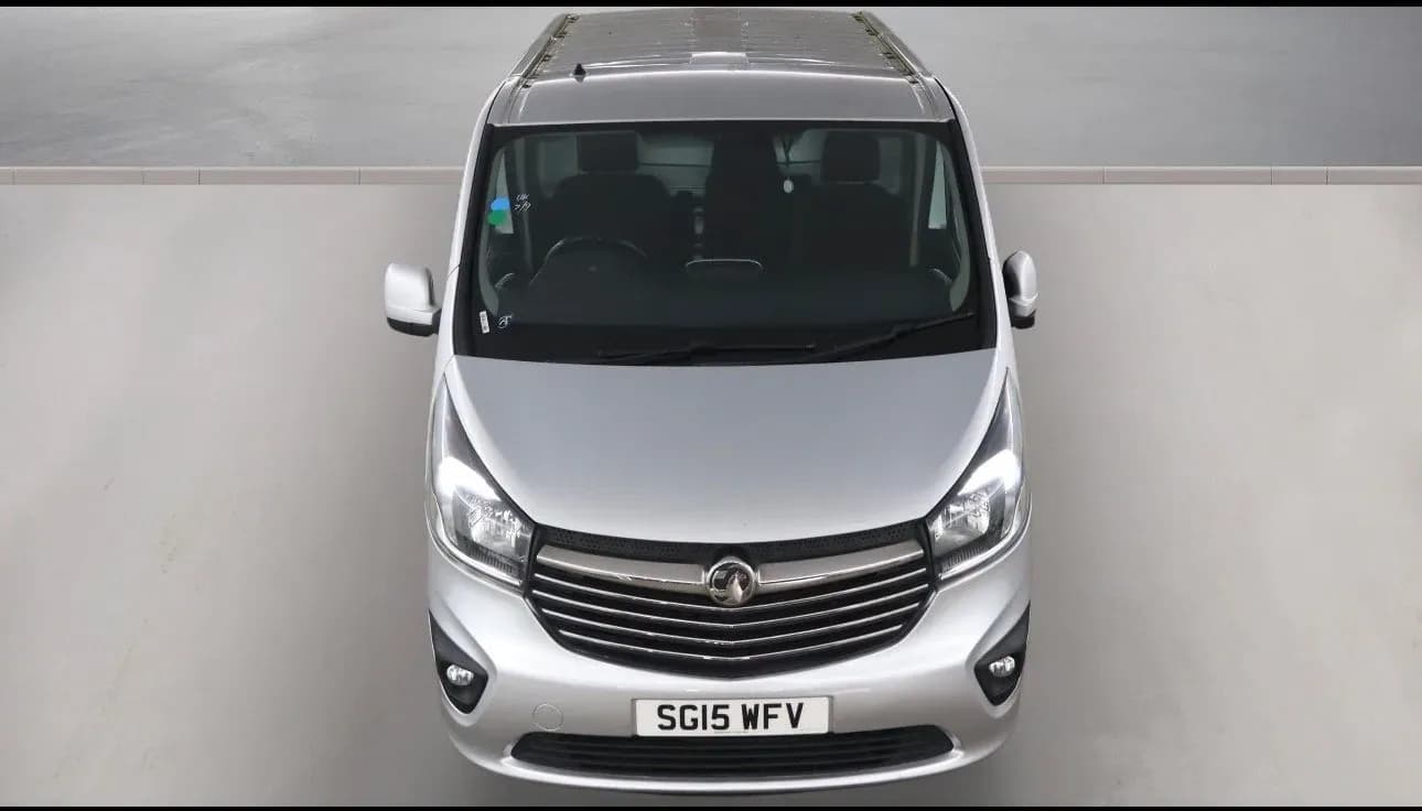 Vehicle photo — front