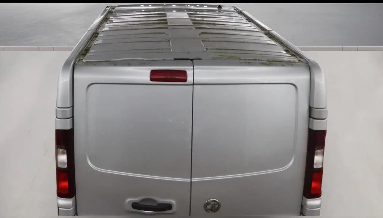 Vehicle photo — rear