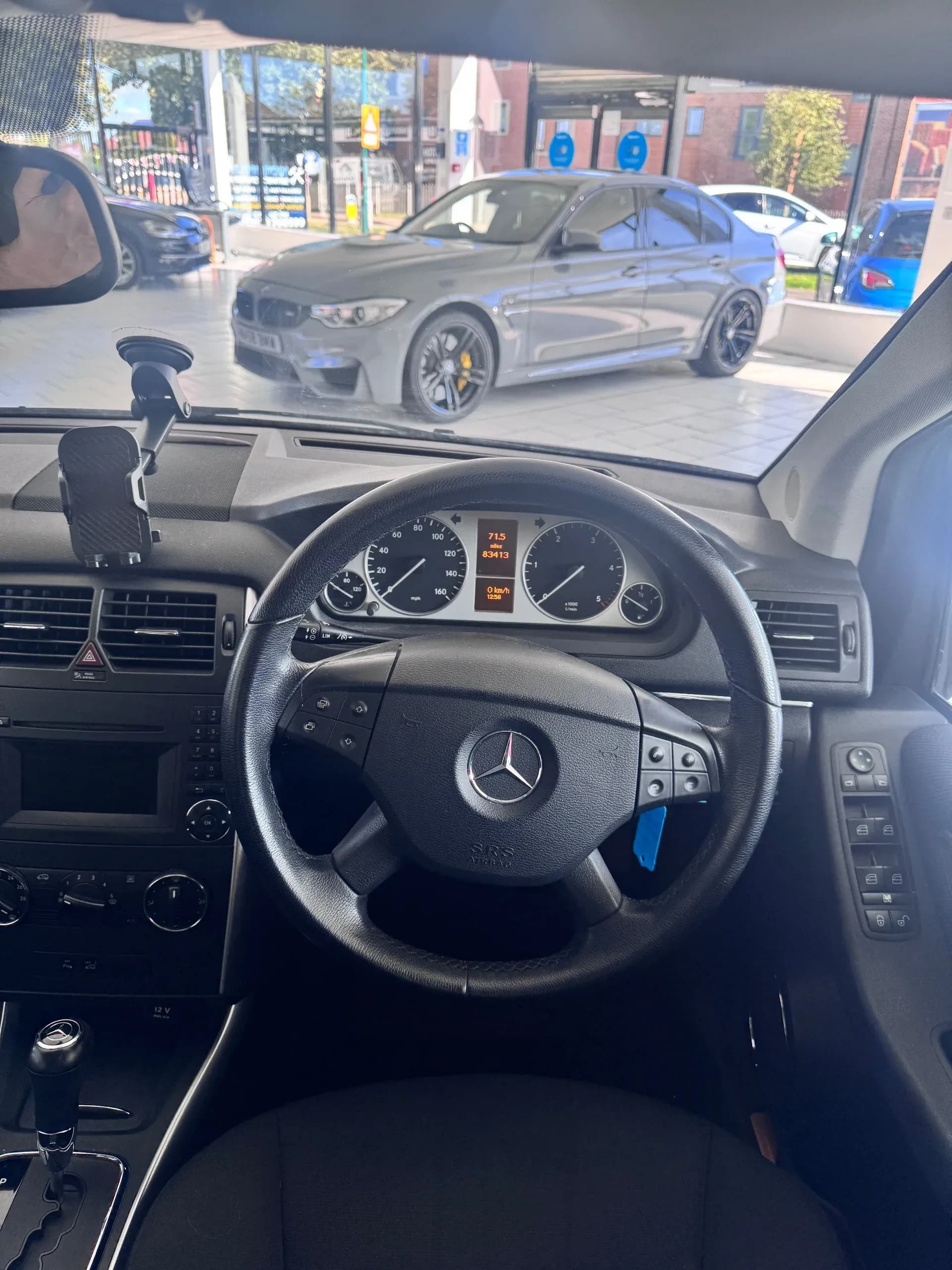 Vehicle photo — dashboard