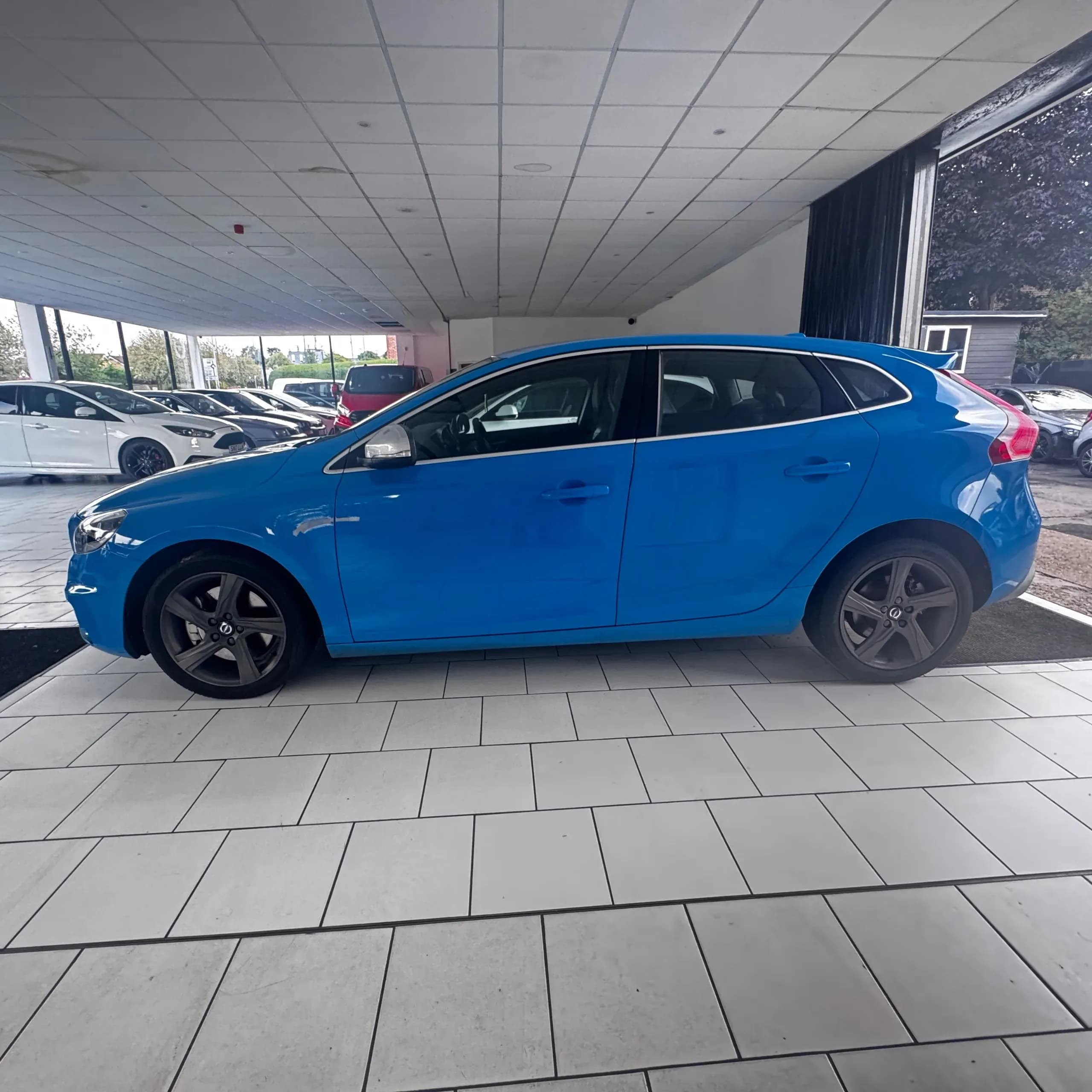 Vehicle photo — ns profile