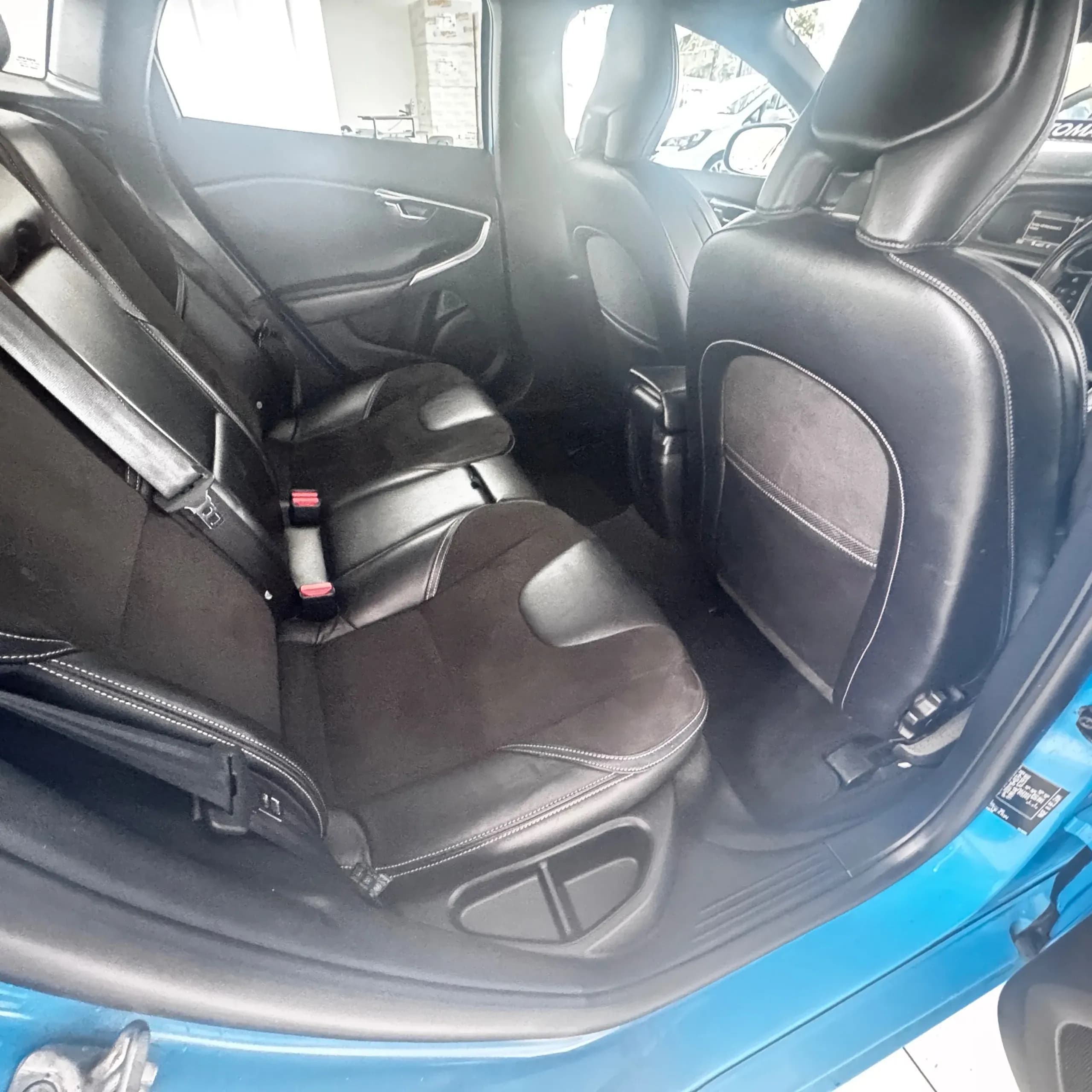 Vehicle photo — rear interior