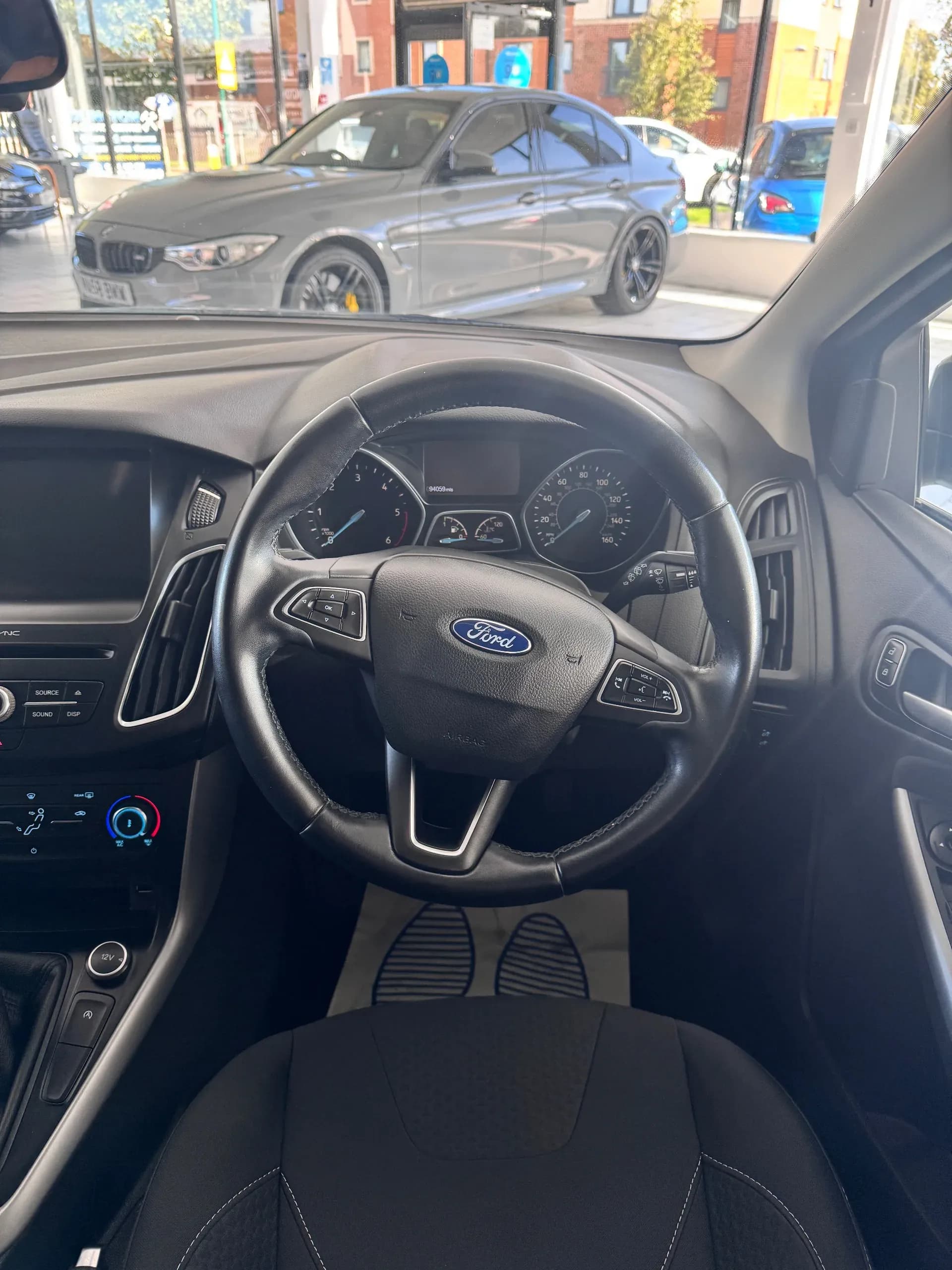 Vehicle photo — dashboard
