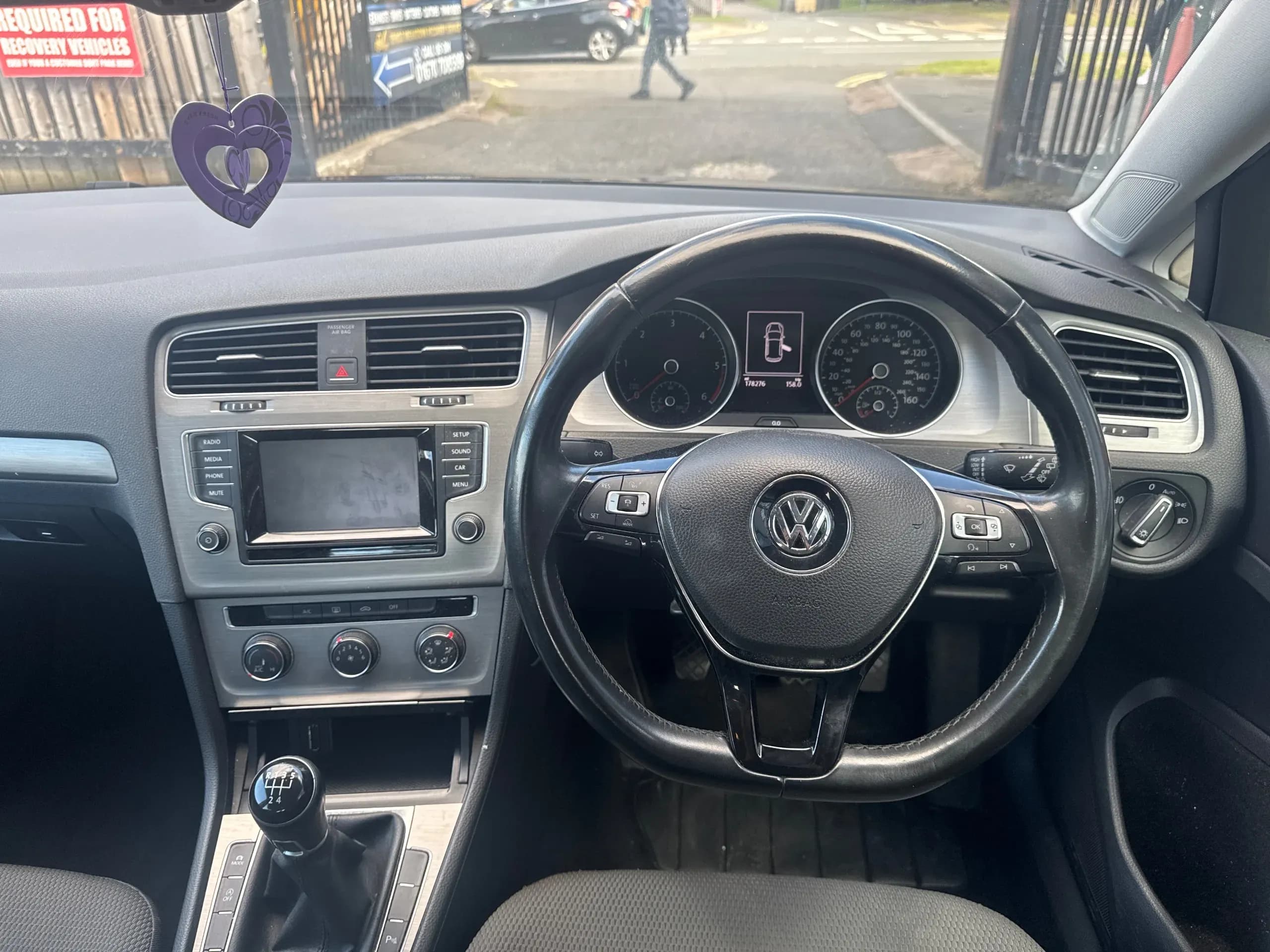 Vehicle photo — dashboard