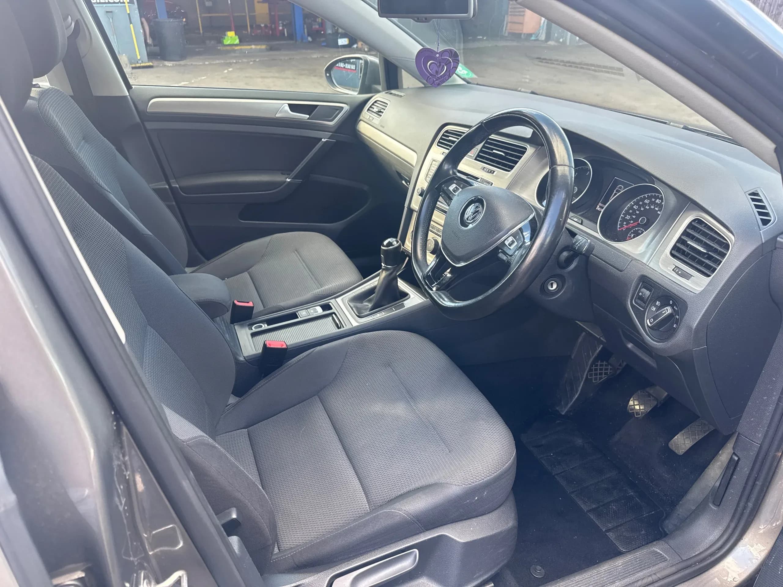 Vehicle photo — front interior