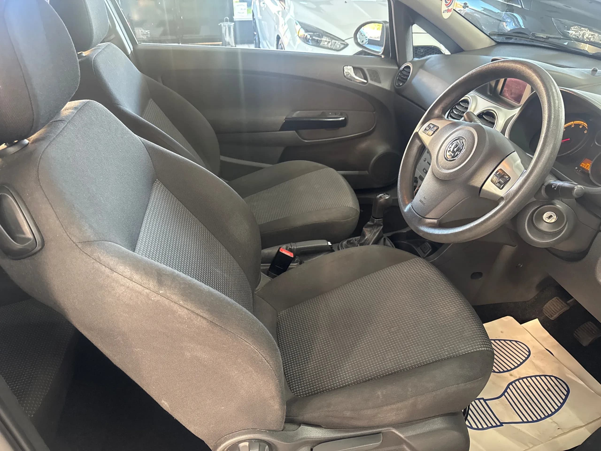 Vehicle photo — front interior