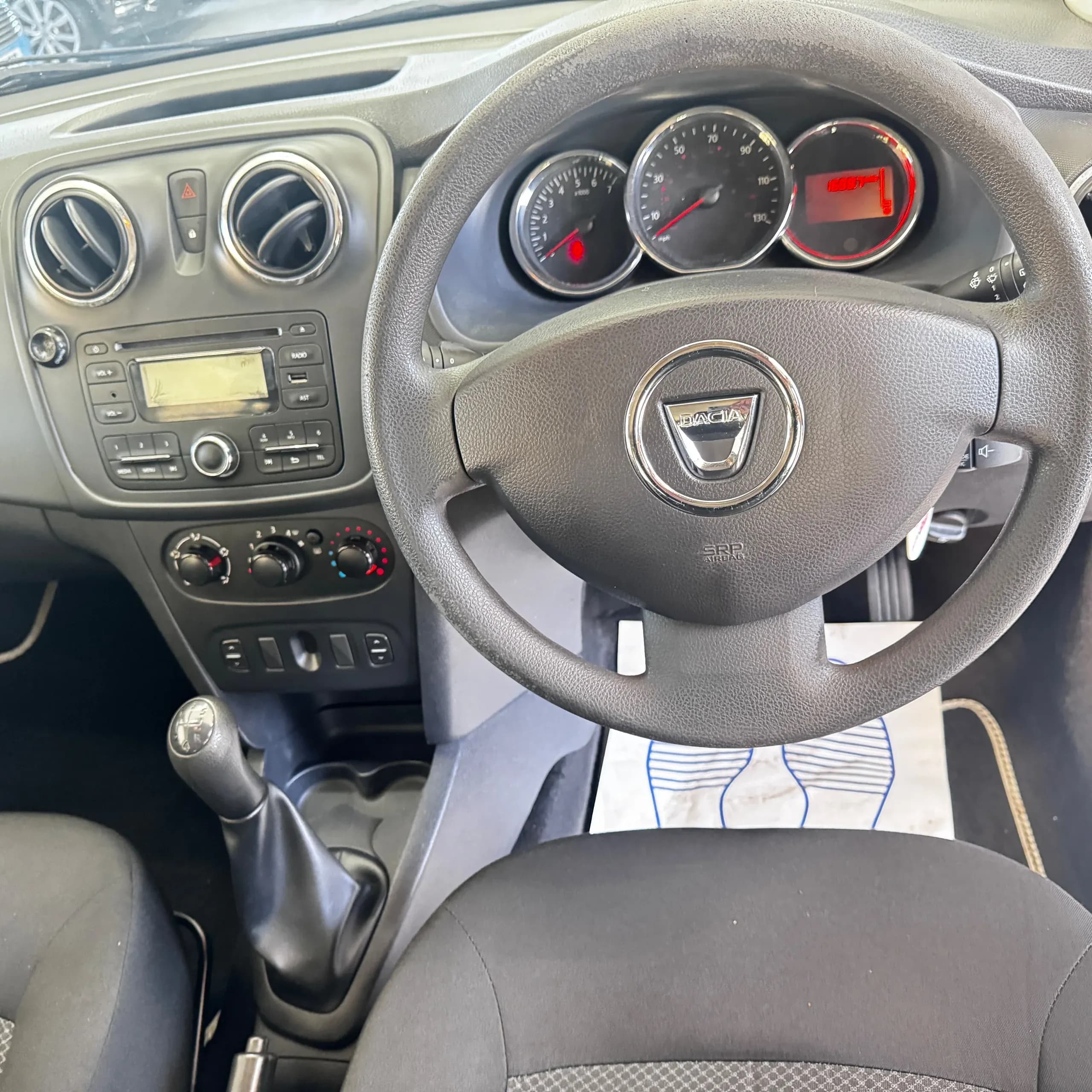Vehicle photo — dashboard