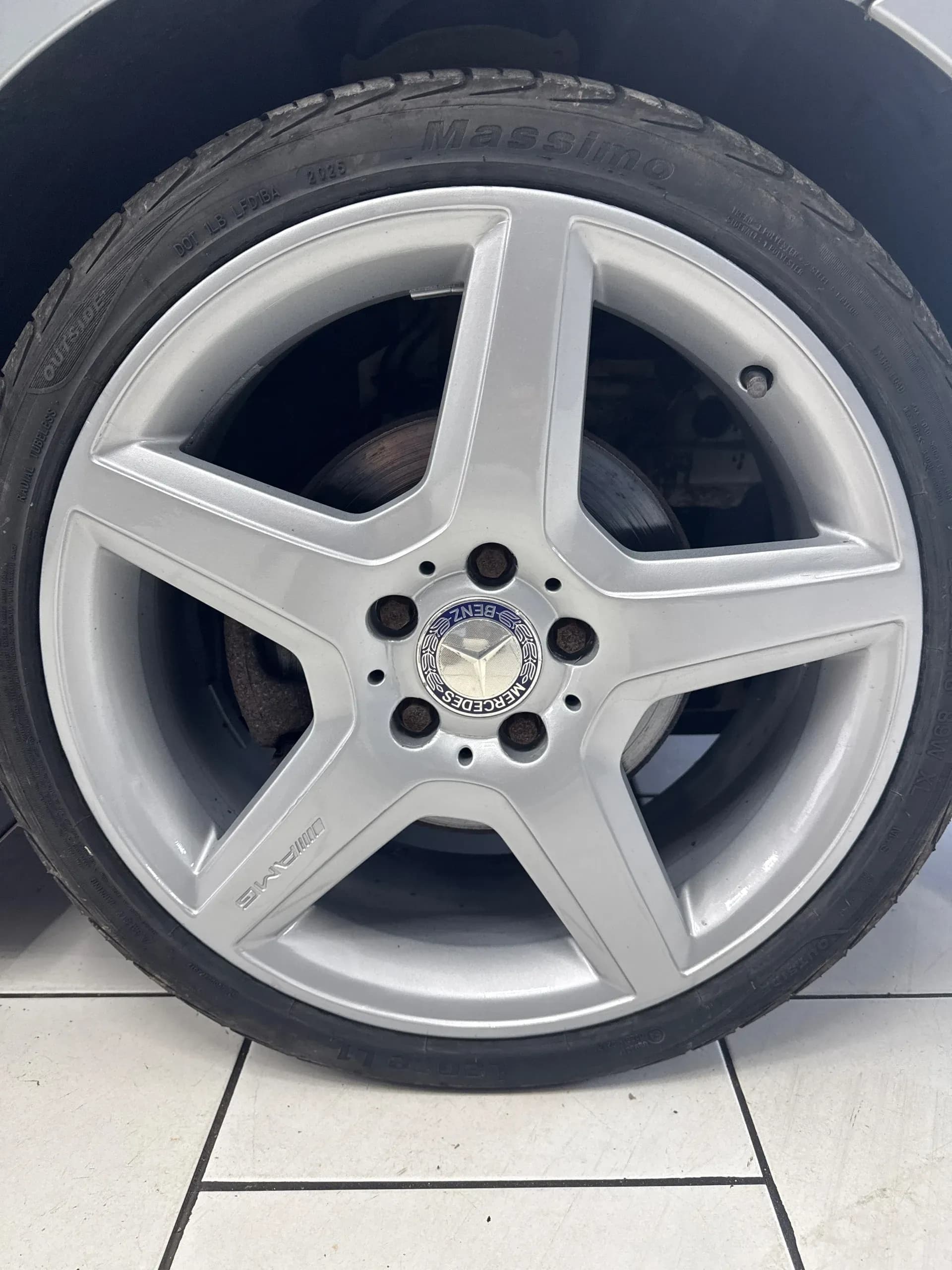Vehicle photo — os front alloy