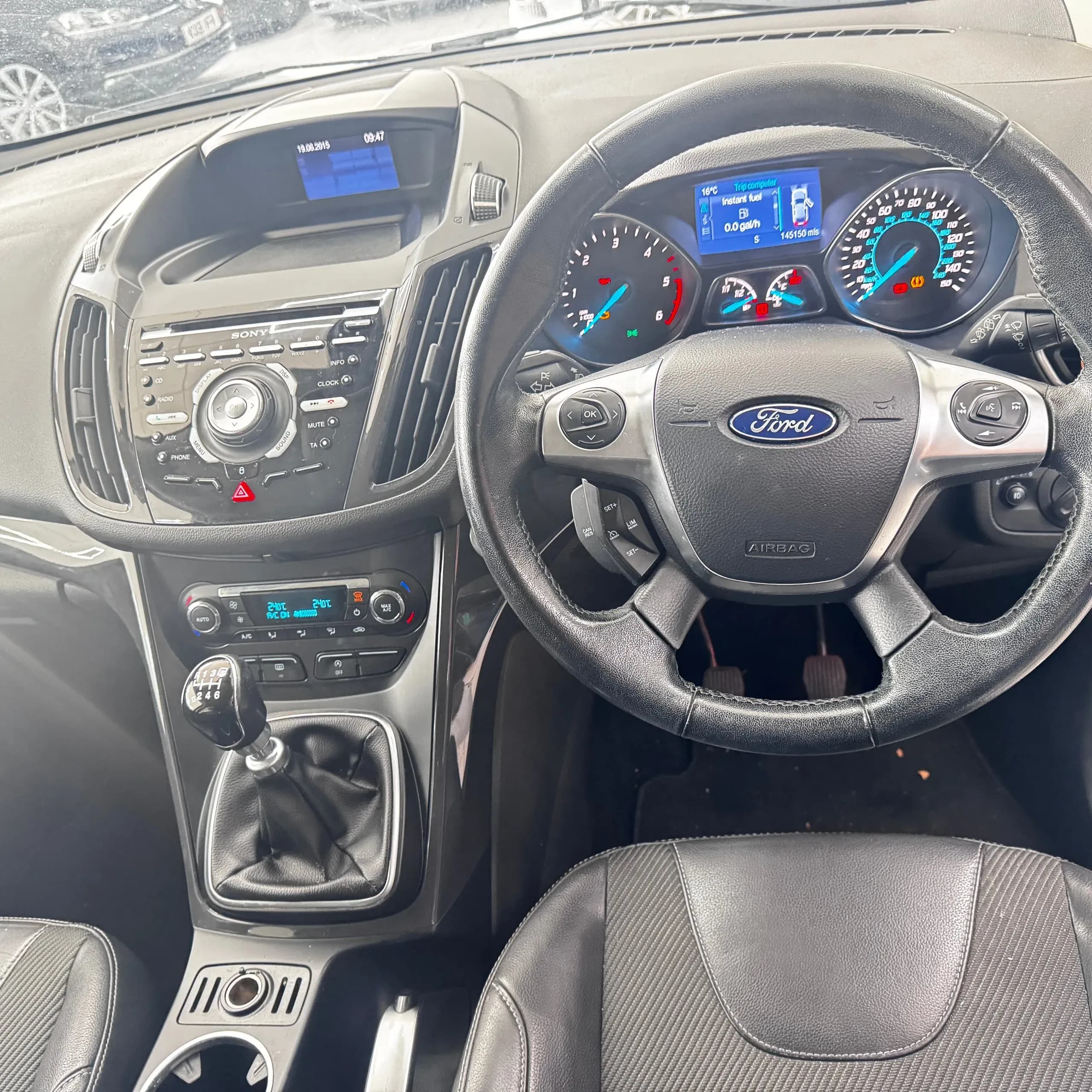 Vehicle photo — dashboard