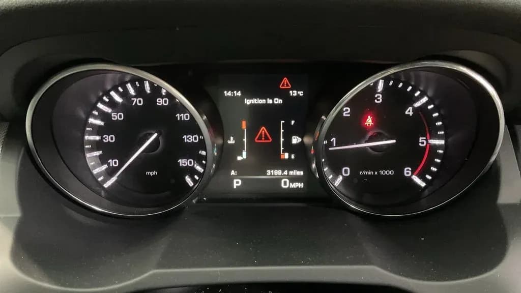 Vehicle photo — dashboard