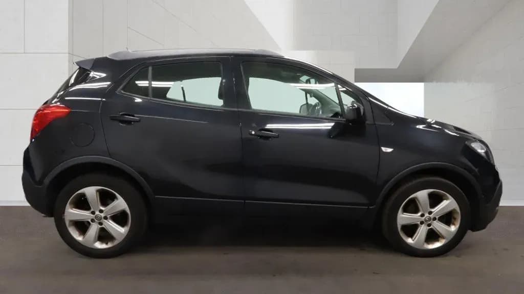 Vehicle photo — os profile