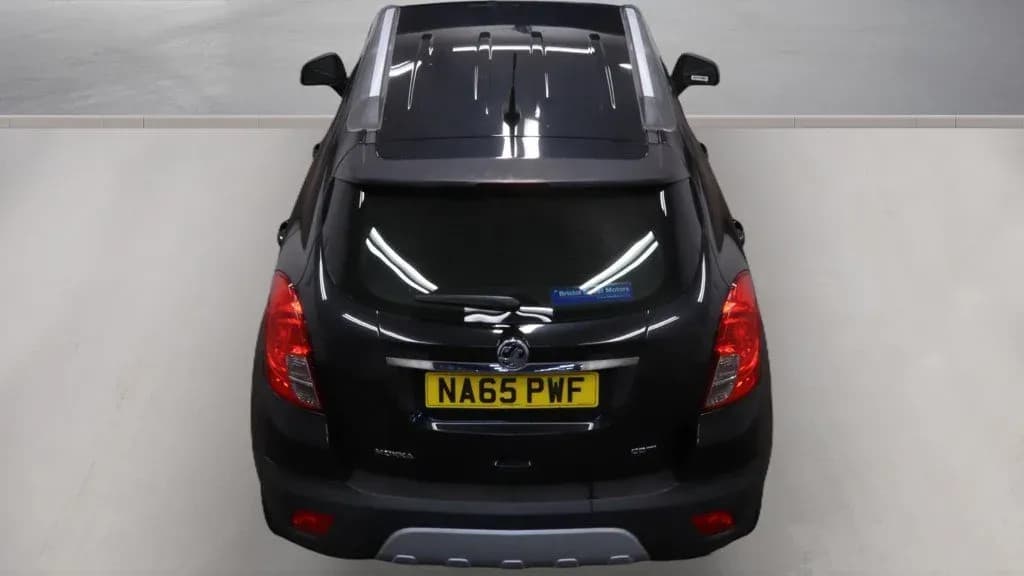Vehicle photo — rear
