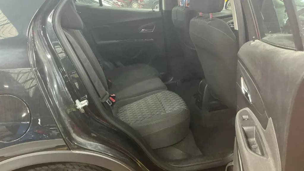 Vehicle photo — rear interior