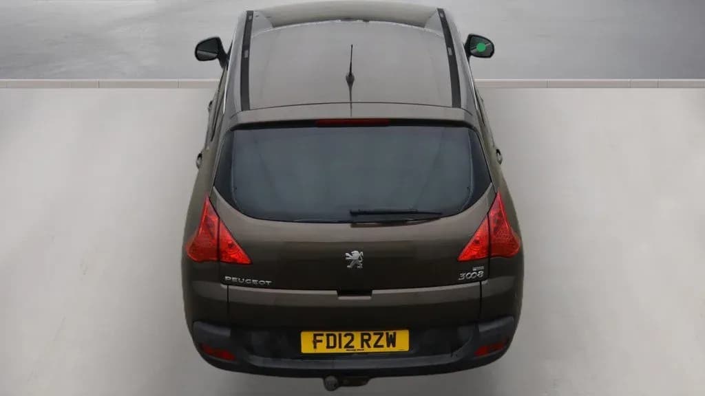 Vehicle photo — rear