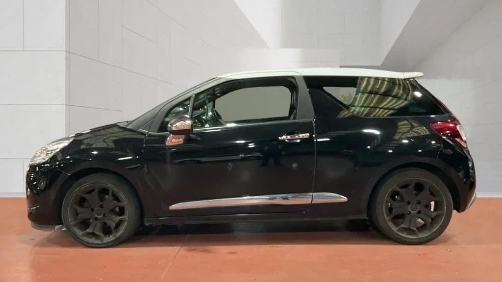 Vehicle photo — ns profile