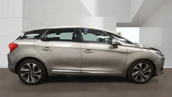 Vehicle photo — os profile