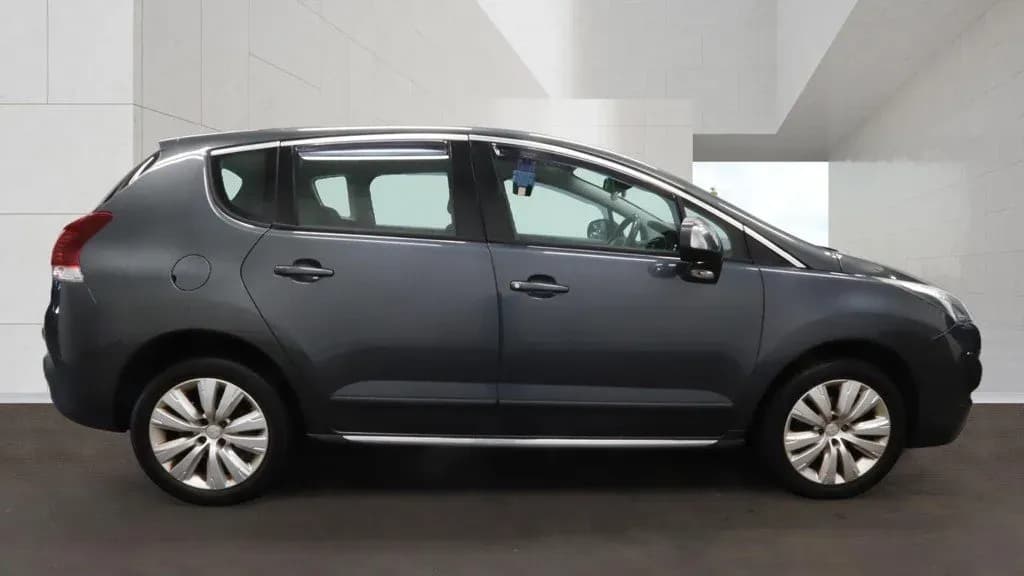 Vehicle photo — os profile