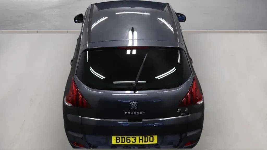 Vehicle photo — rear