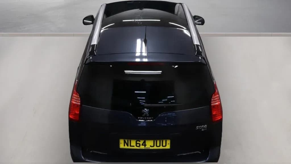 Vehicle photo — rear