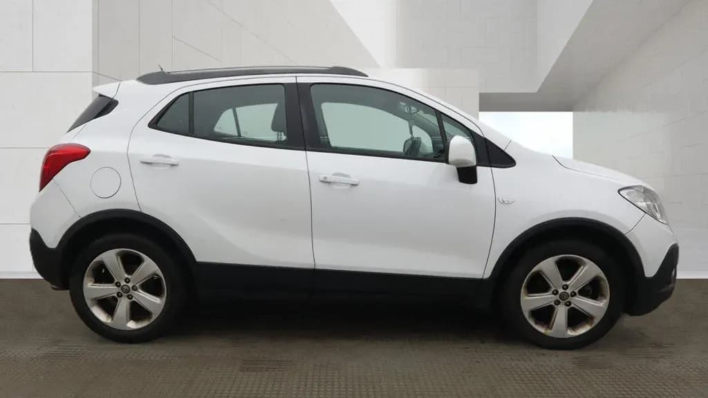 Vehicle photo — os profile