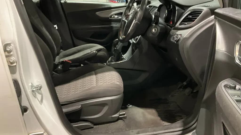 Vehicle photo — front interior