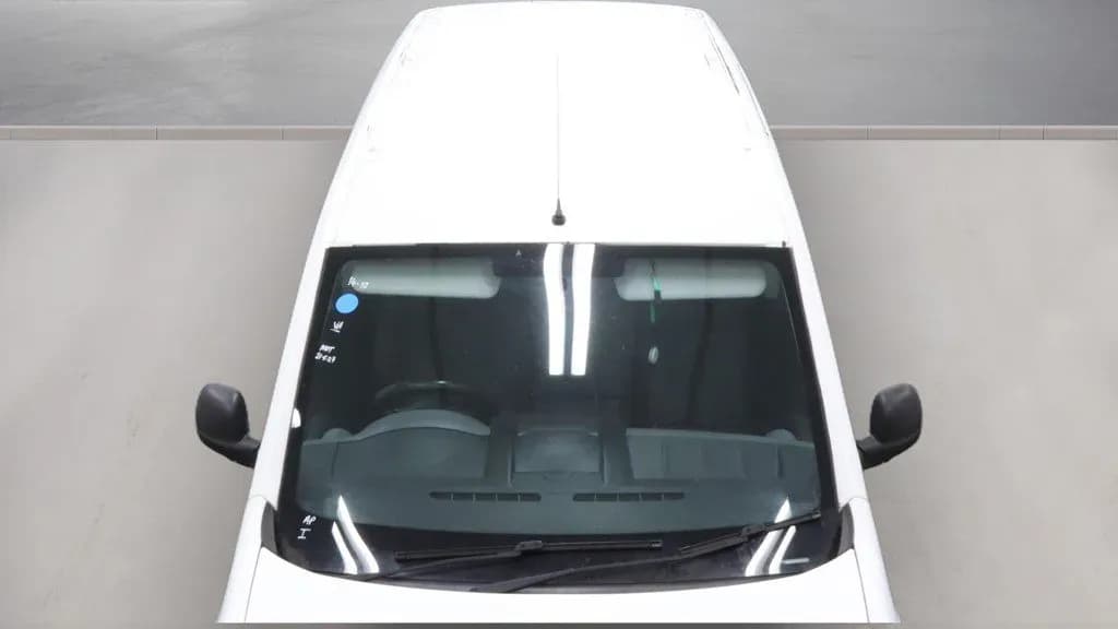 Vehicle photo — front
