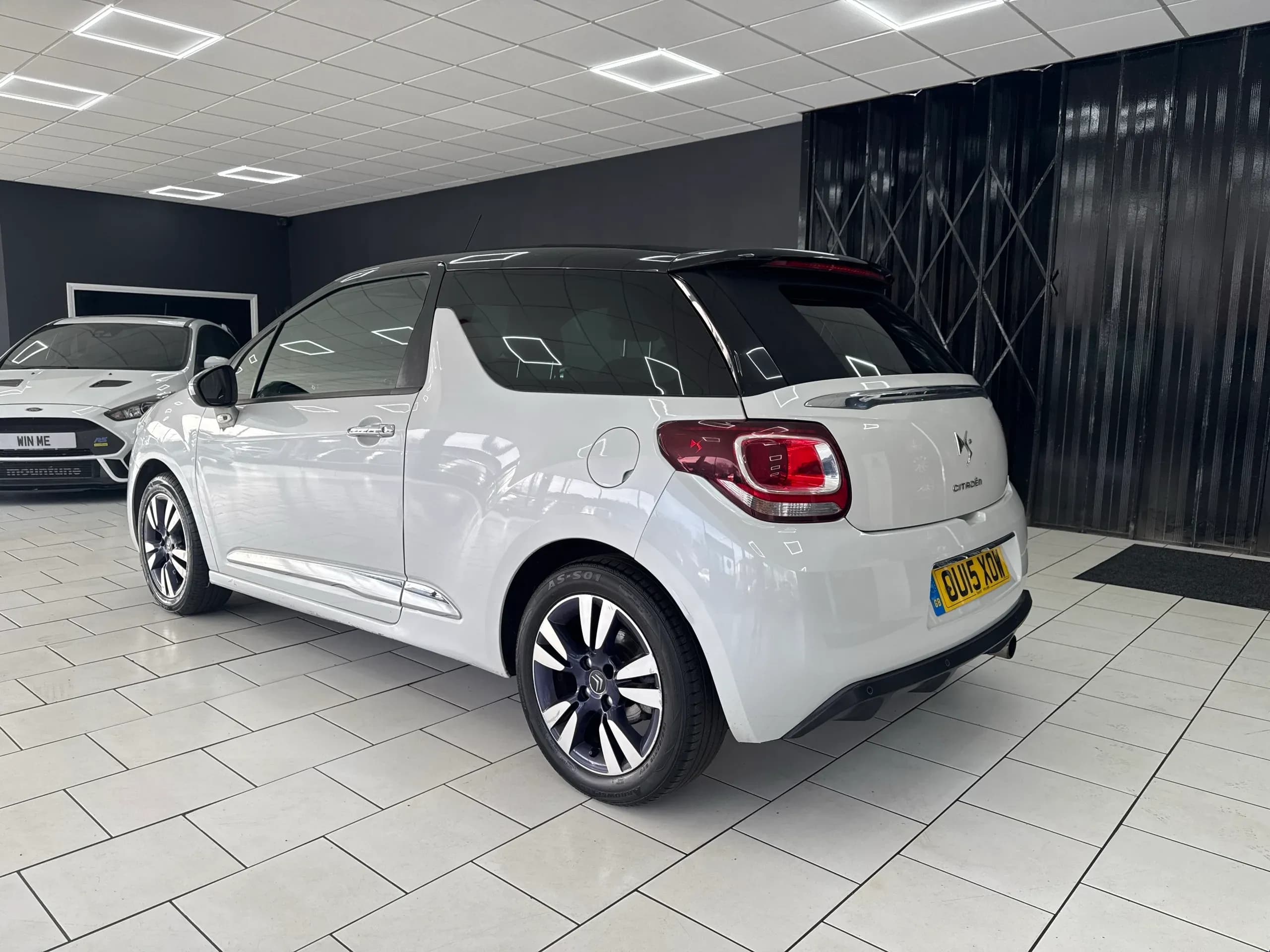 Vehicle photo
