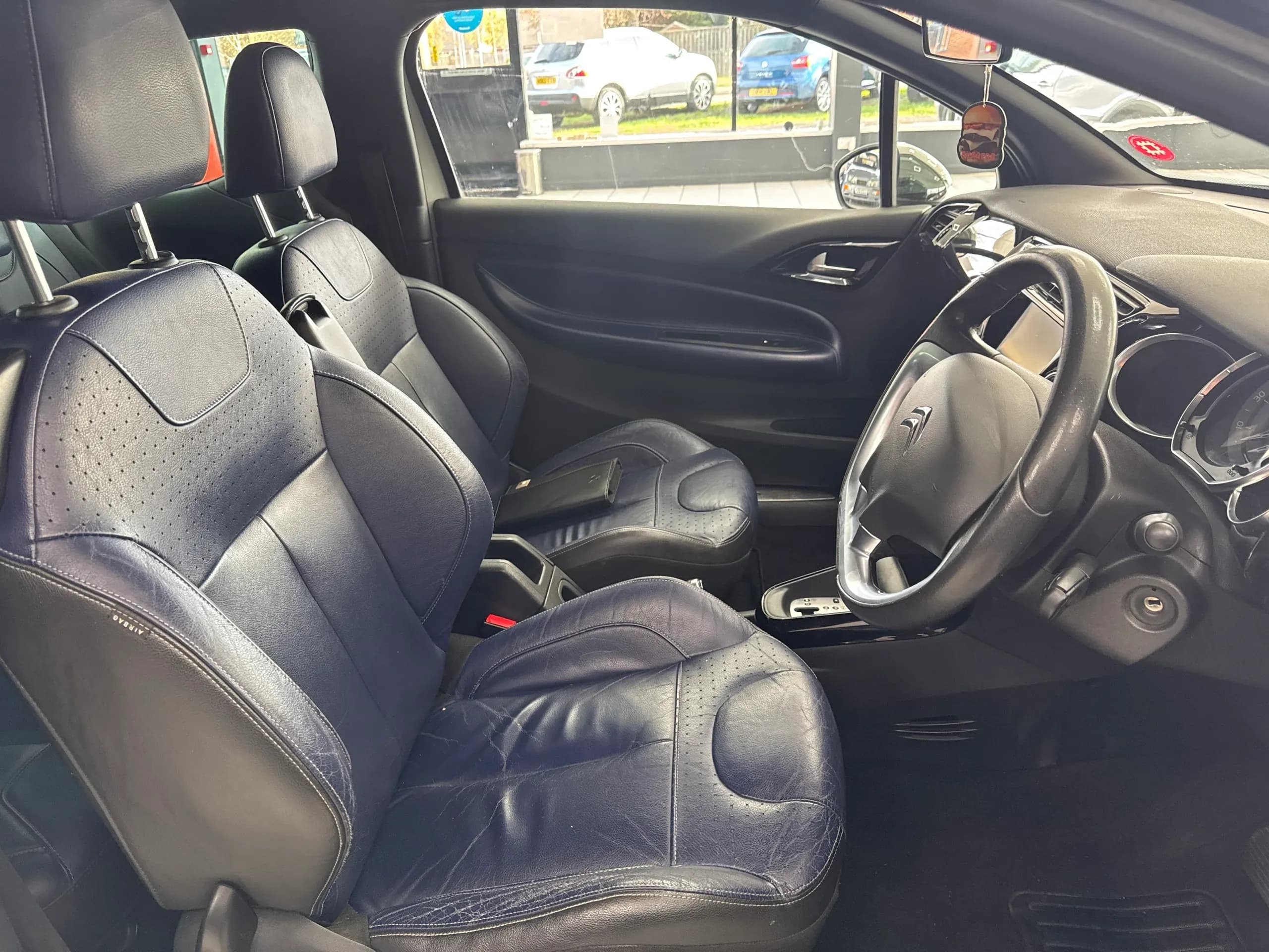 Vehicle photo