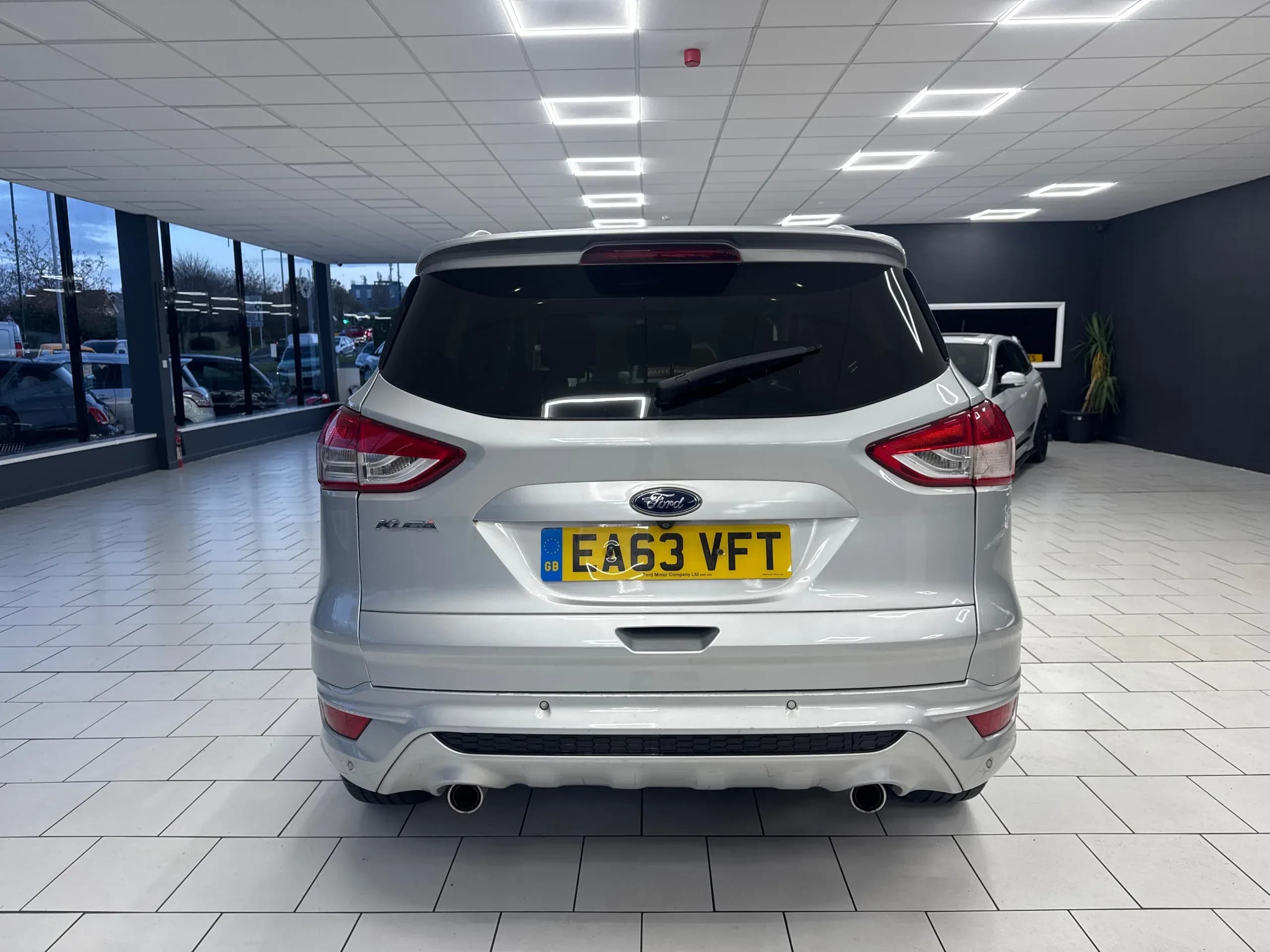 Vehicle photo — rear