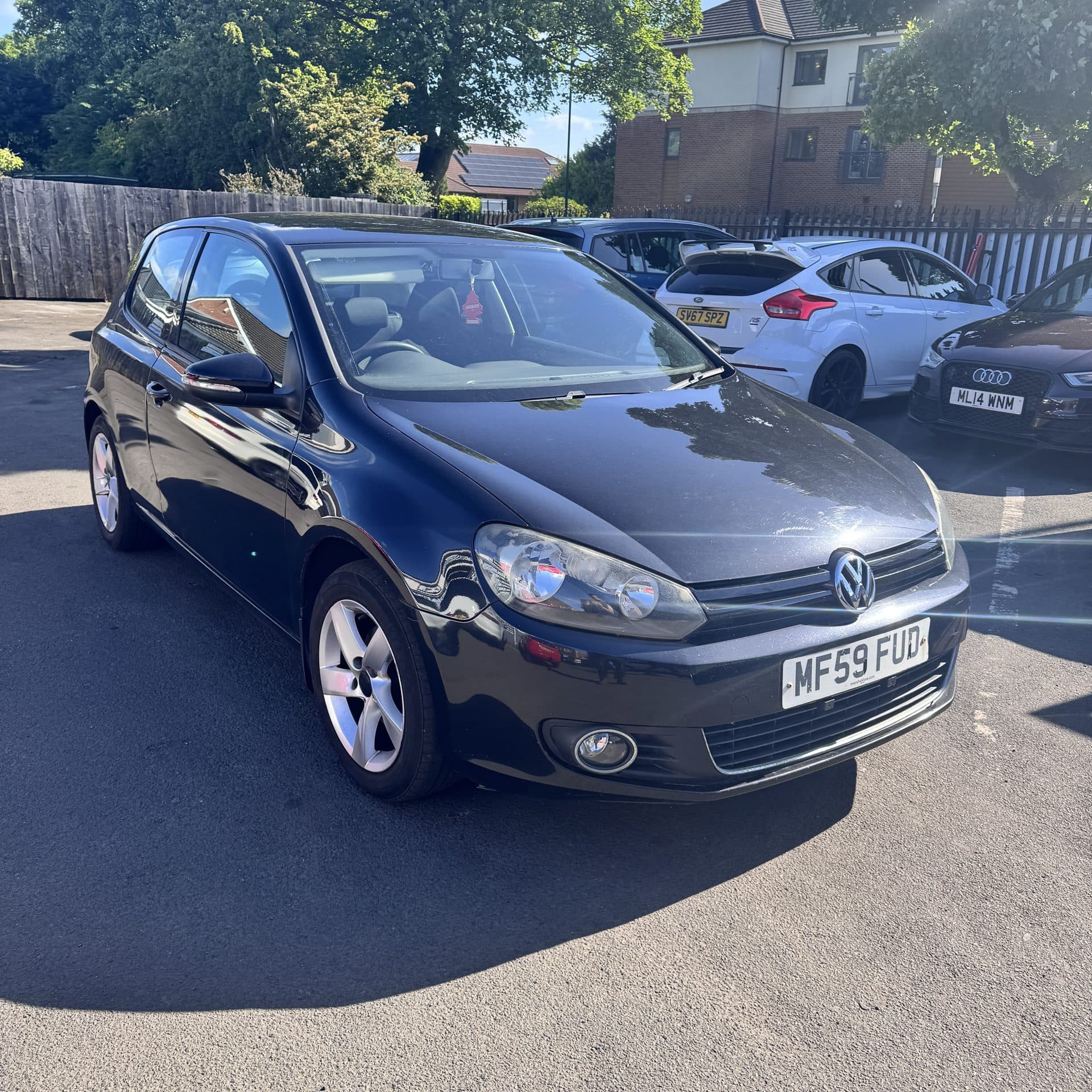 2009 Volkswagen Golf - main