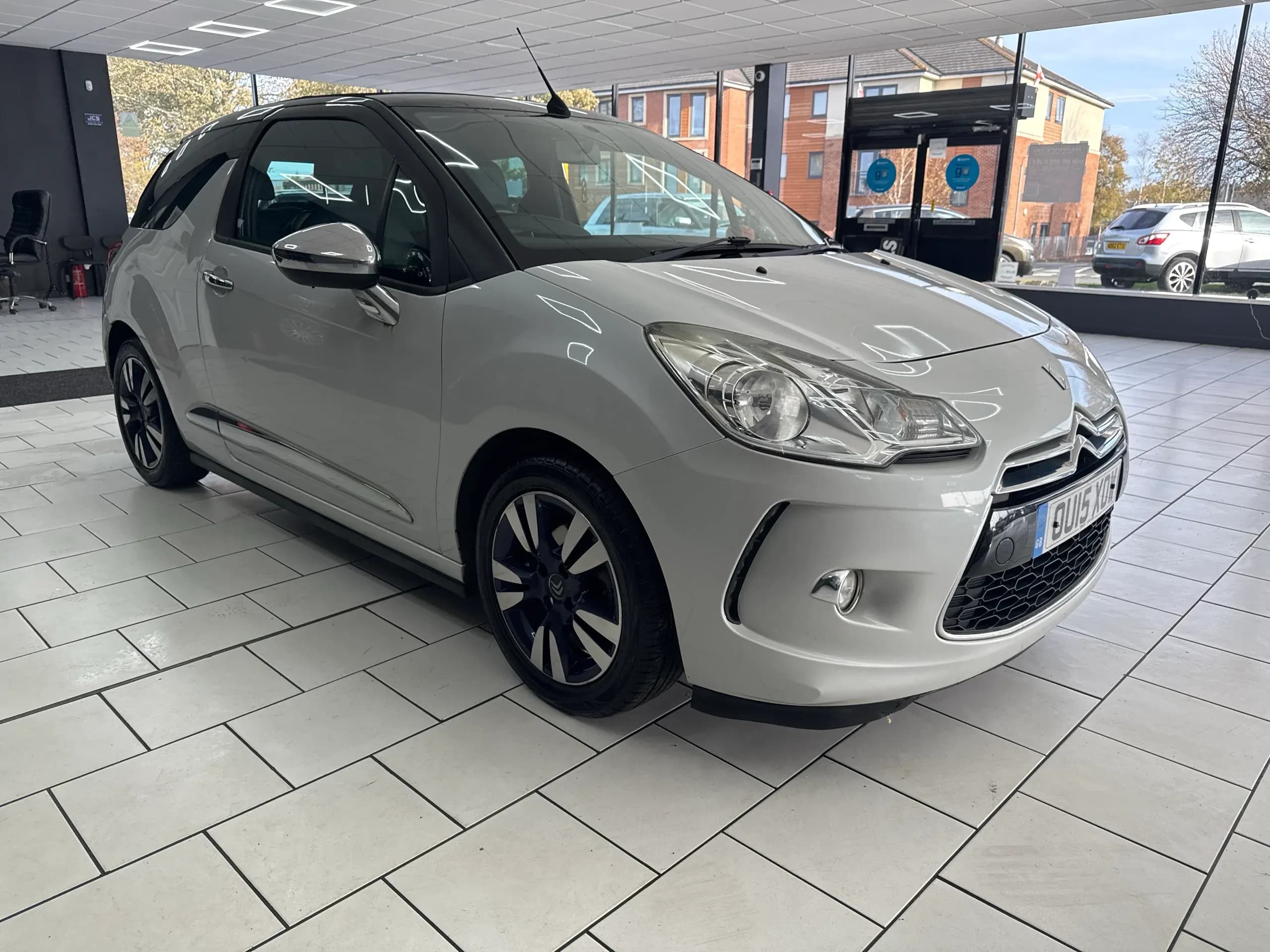 Vehicle photo